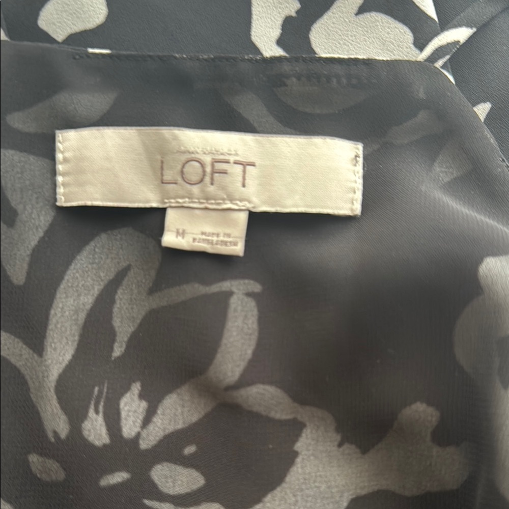 LOFT Black and White Asymmetrical Backless Camisole 115 - Picture 8 of 9